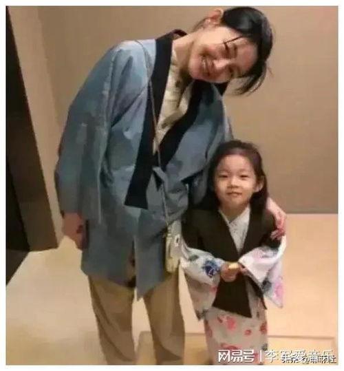 娱乐吃瓜的头像男,揭秘娱乐圈那些事儿